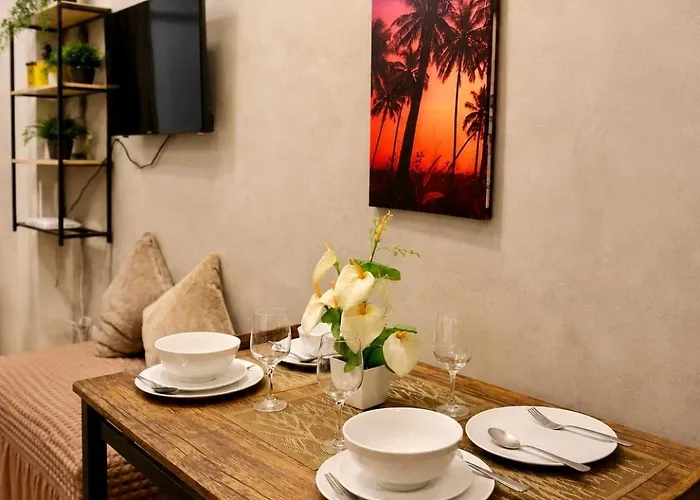 Modern Across Naia T3 Pool Access&netflix * Manila